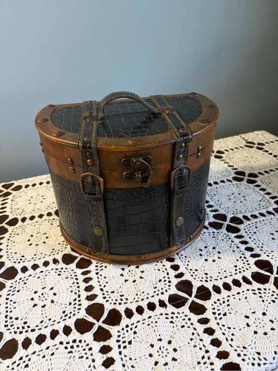 Other - Vintage Wood and Leather 1/2 Circle Carrying Case